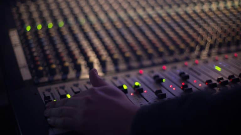 Opinión personal: ¿Por qué alquilar un equipo profesional de sonido?
